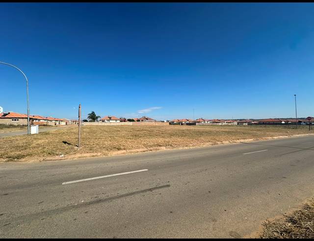 938M² VACANT LAND FOR SALE IN SOUTHERN GATEWAY